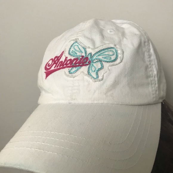 Y2K • White Butterfly Antonio Cursive Strapback - Picture 3 of 11